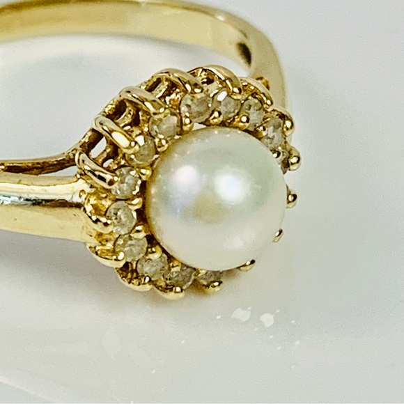 14K Yellow Gold Pearl & Diamond Cocktail Ring Size 7 - Picture 2 of 12